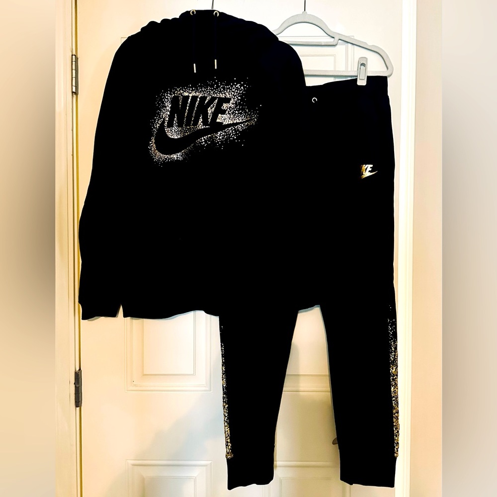 Nike womens sweatsuit